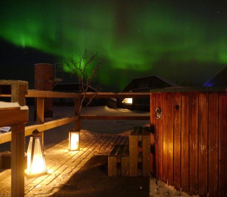 Máttaráhkká Northern Light Lodge Kiruna Exterior foto